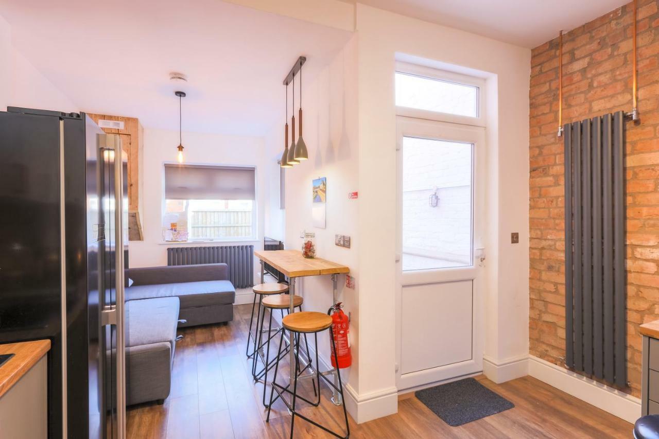 Salisbury Street Guesthouse ロング・イートン エクステリア 写真